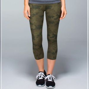 Lululemon Run: Inspire Crop II